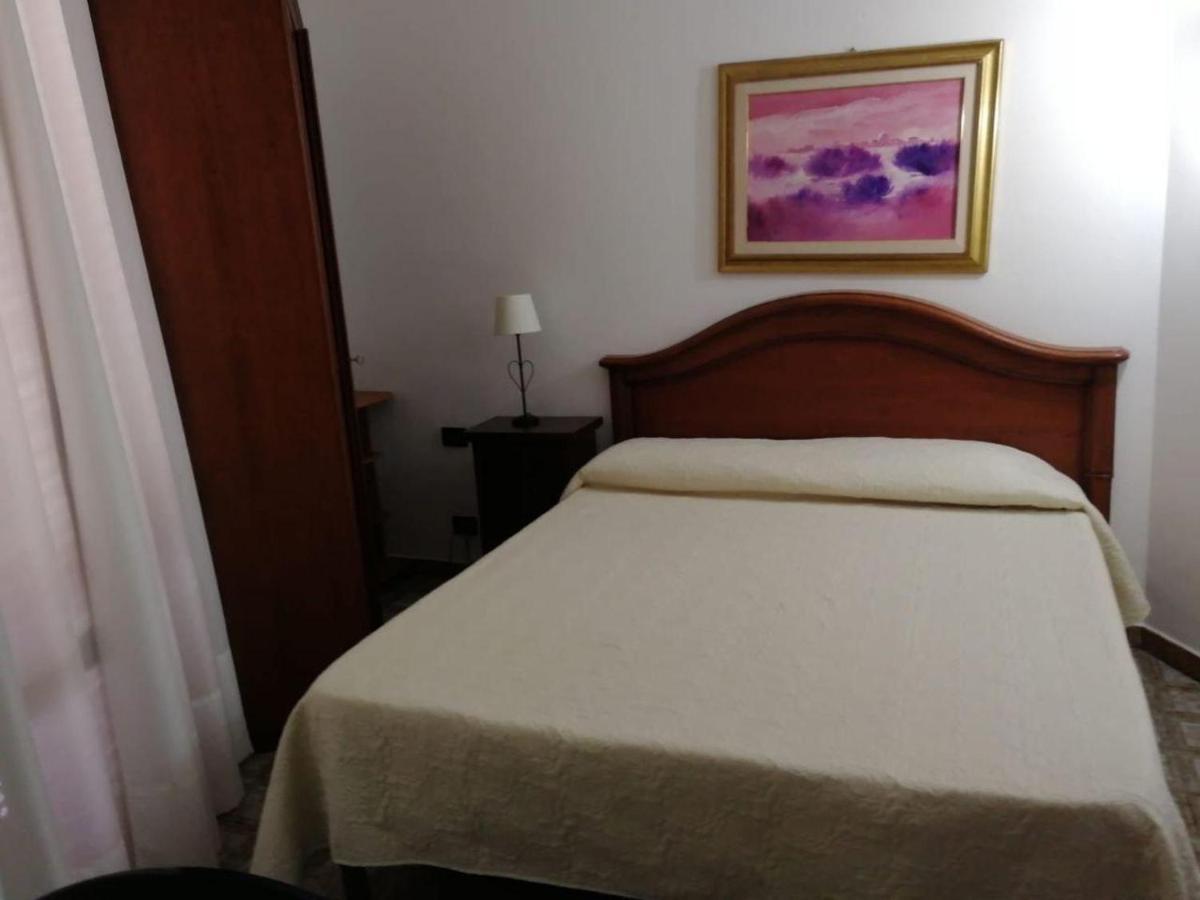 Arenella Beach Rooms Esterno foto