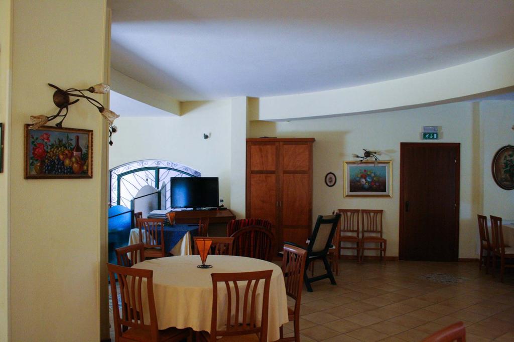 Arenella Beach Rooms Esterno foto